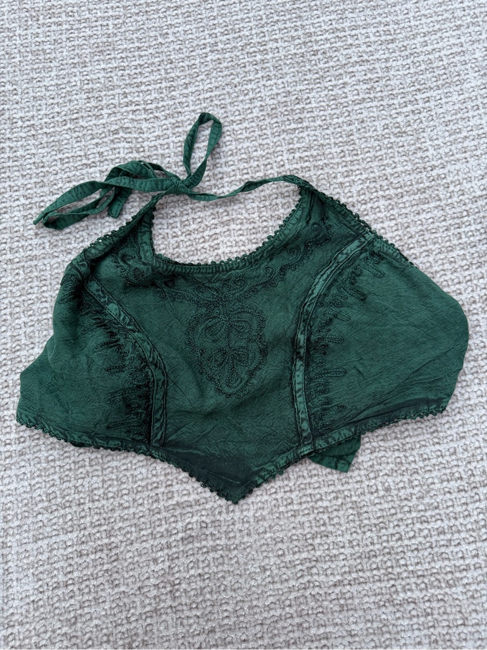 KIRAT Emerald Green Halter Lace-Trim Crop Top
